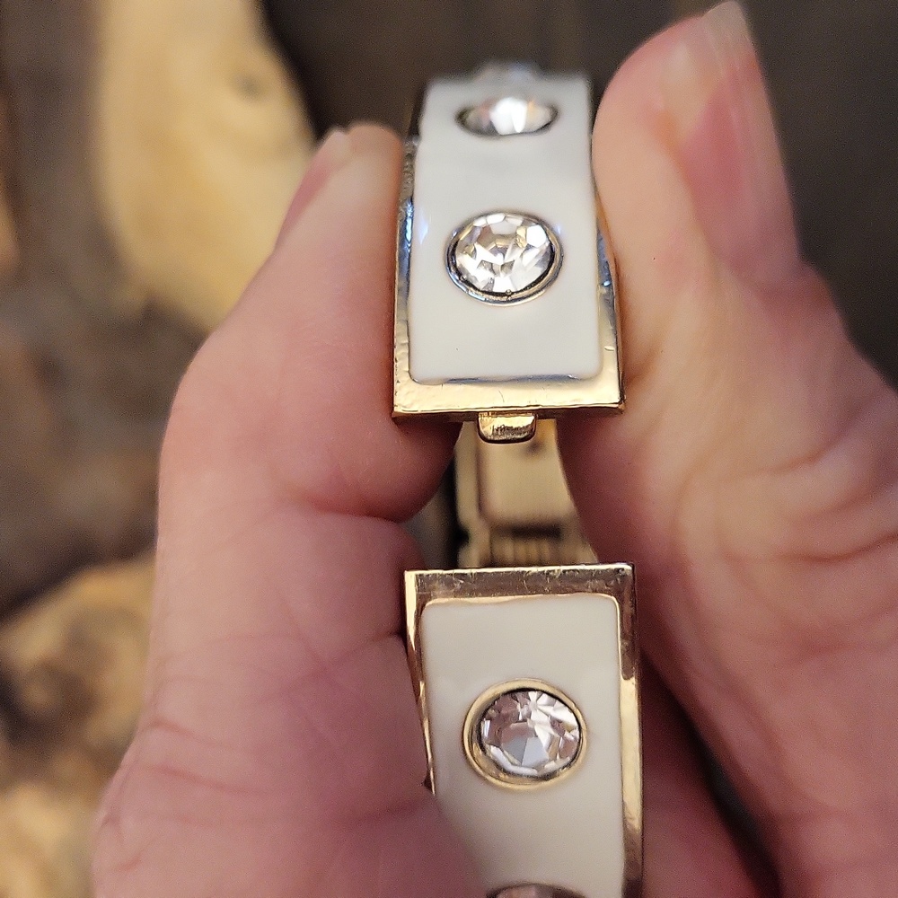 Oval Rhinestone Hinge Bangle Bracelet - Picture 4 of 8